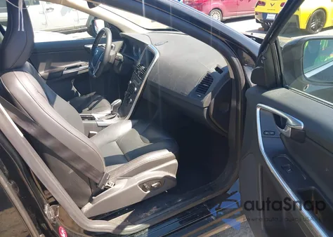 2013 Volvo Xc60 T6 z USA, uszkodzony, nr VIN YV4902DZ8D2430054